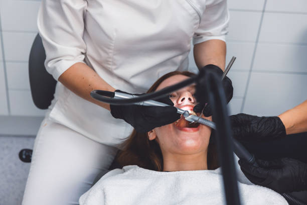 Best Holiday Emergency Dentist in Hooks, TX